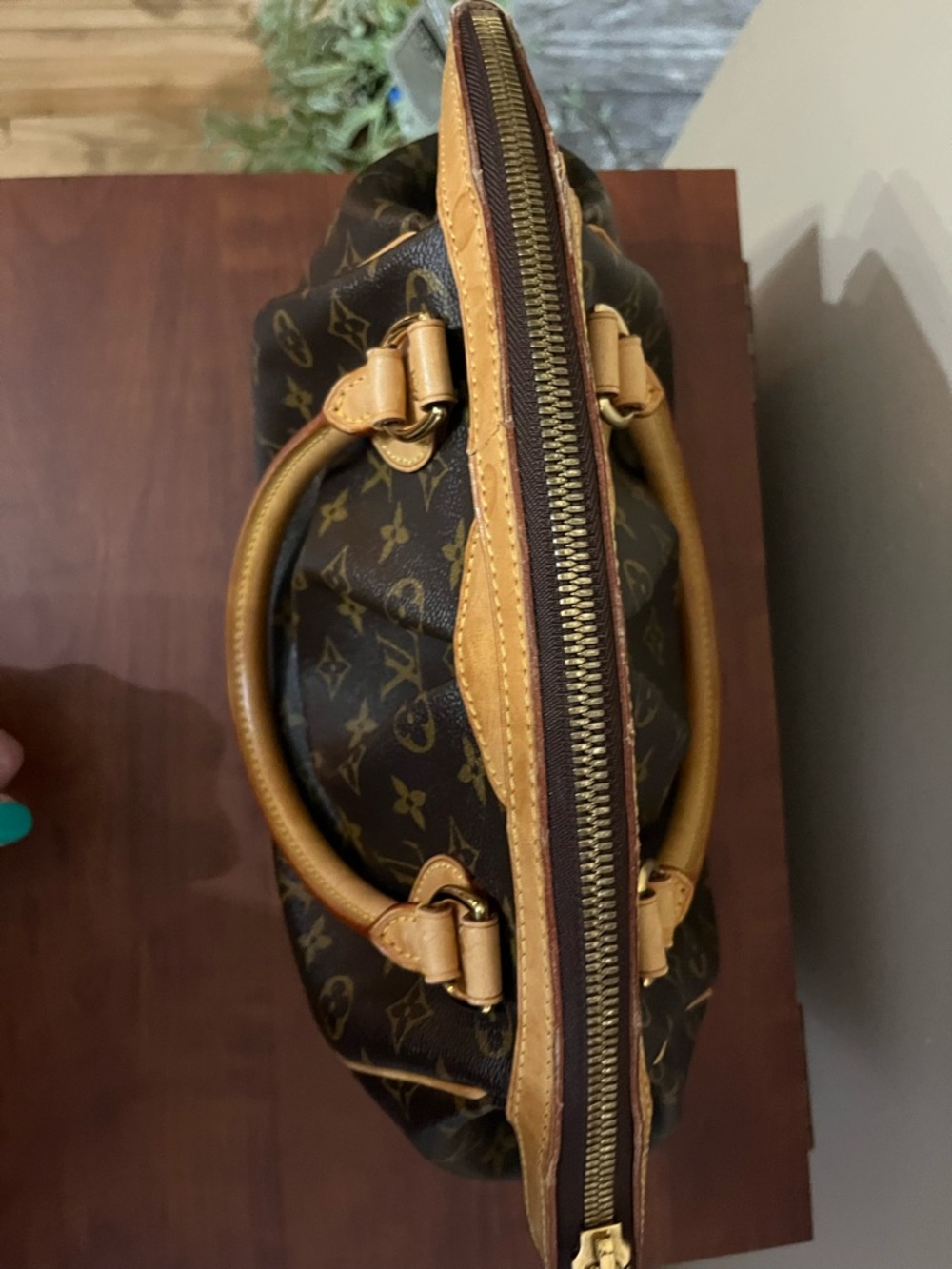 Louis Vuitton Tivoli PM - Picture 9 of 15